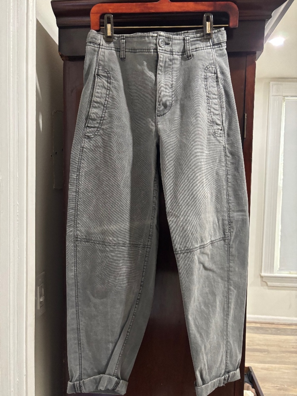 WOMENS GRAY MID-RISE OLD NAVY CARGO PANT